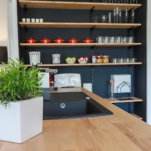 https://chez-lou-appartement-proche-du-lac-moderne.hotels-rhonealpes.com