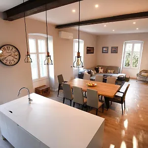 https://lux-zadar-no6.hotelinzadar.com