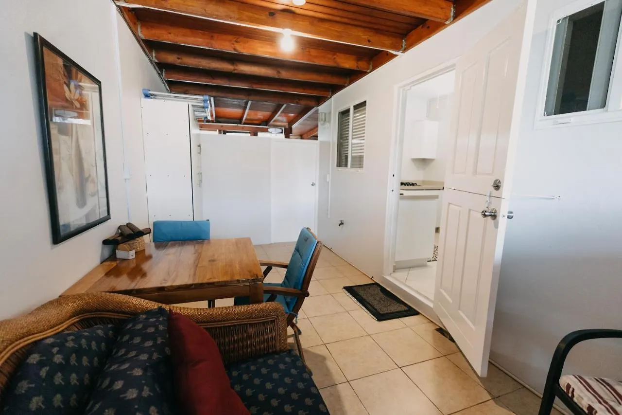Bubali Studio Palm Beach Apartment